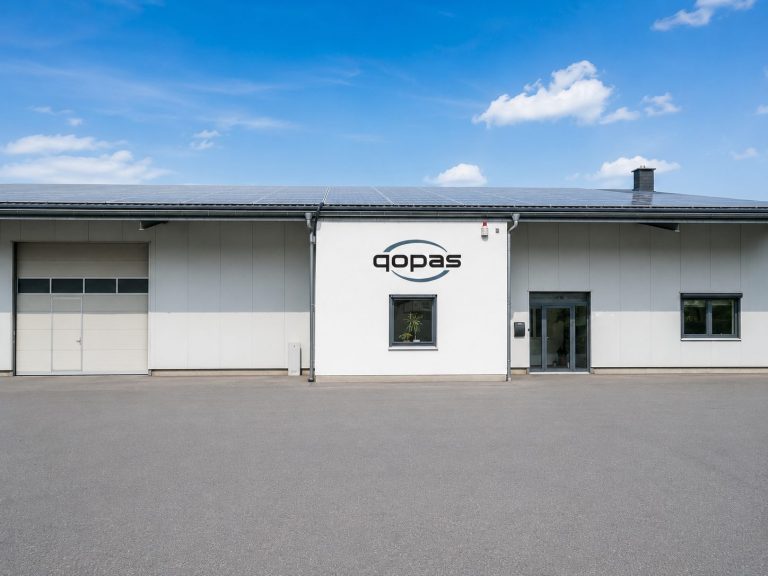 Gebäude der QOPAS GmbH am Hauptsitz in Driedorf