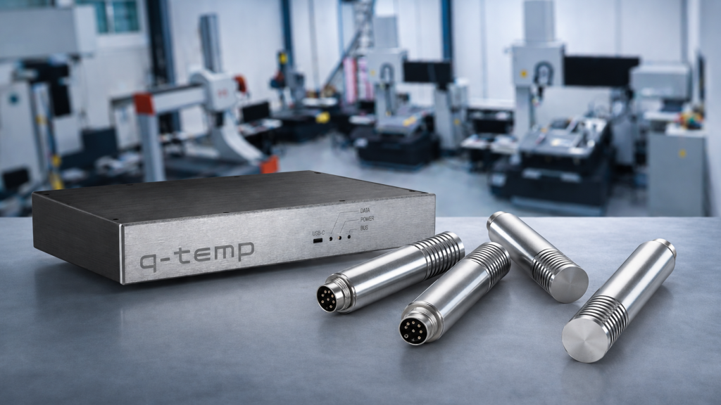 Q-Temp System mit Q-Temp Core und Temperatursensoren vor einem Prüflabor